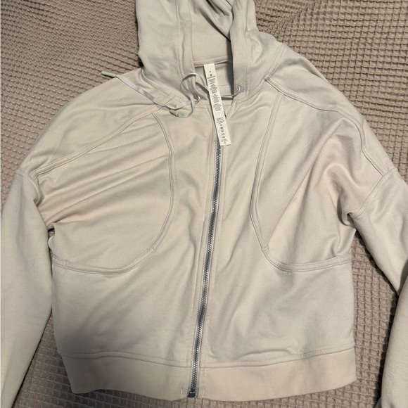 lululemon athletica Jackets & Blazers - Lululemon cropped zip up hoodie